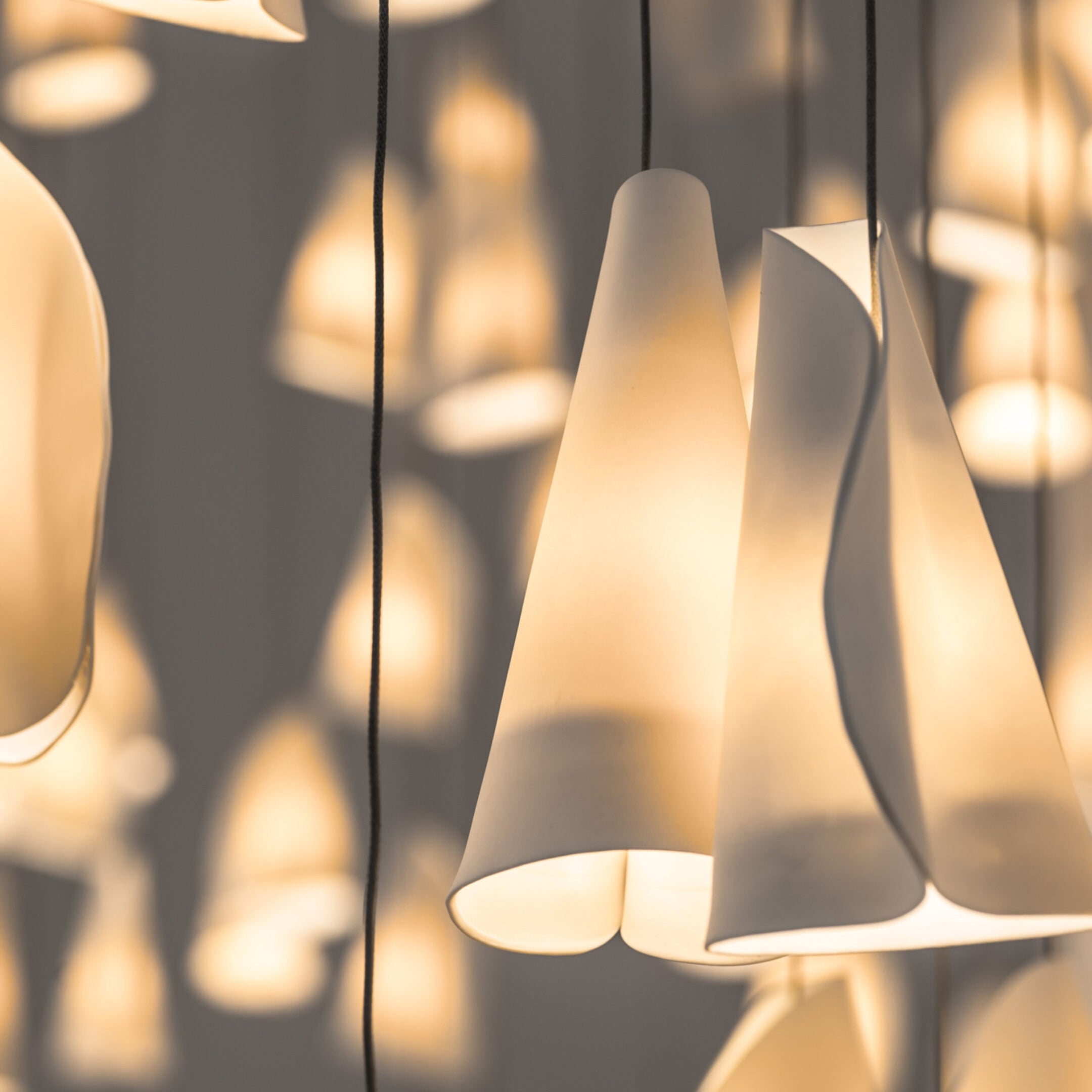 Ember Oak & Co. 21 Thin Porcelain Pendant Lamp — Dimmable LED