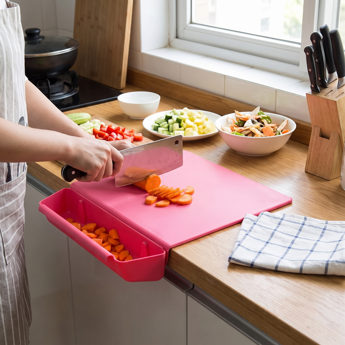 2-in-1 Chopping Board with Storage Box - lifestyle
